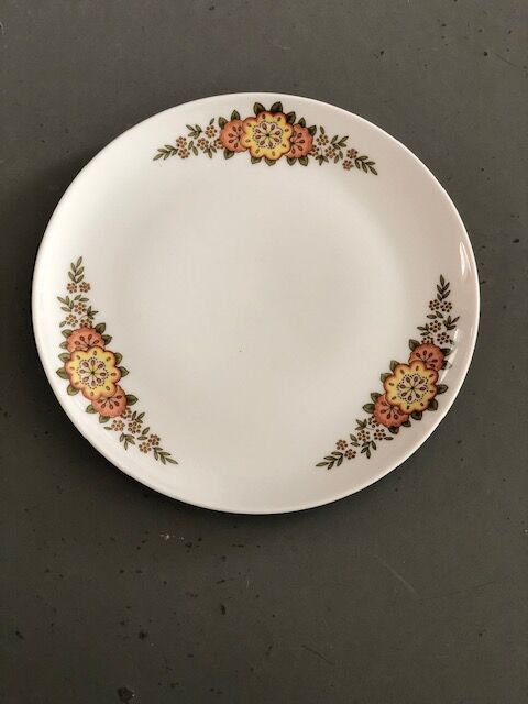 Seventies porcelain tea or coffee set