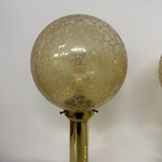 Lot de 2 grandes lampes de table globe en verre, années 1970