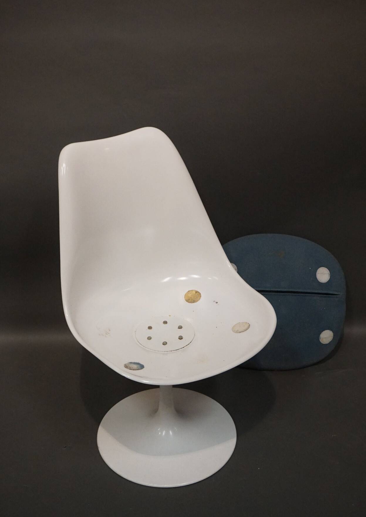 Eero saarinen & knoll international edition, 6 “tulip” chairs