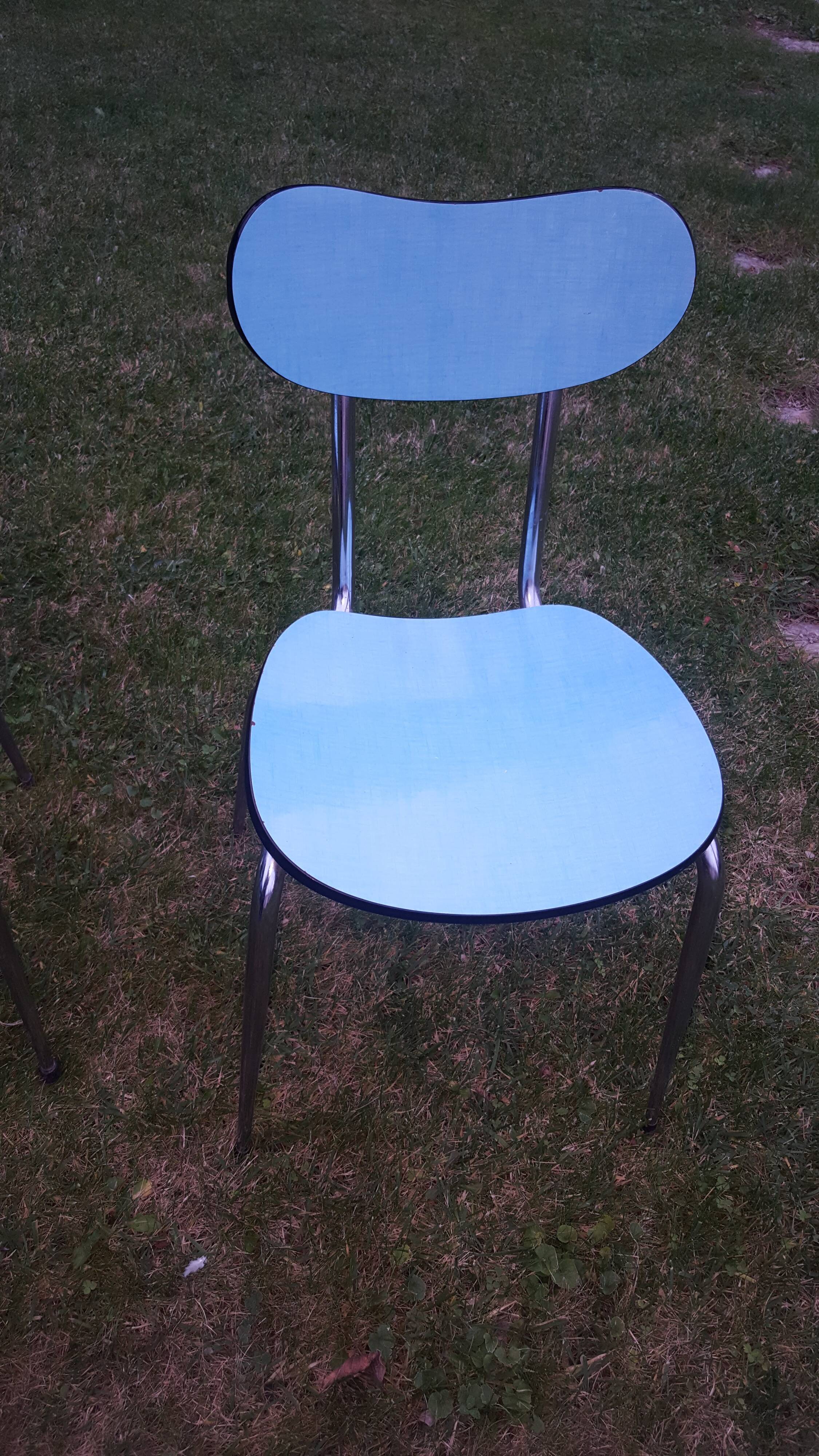 4 chaises vintages en formica bleues