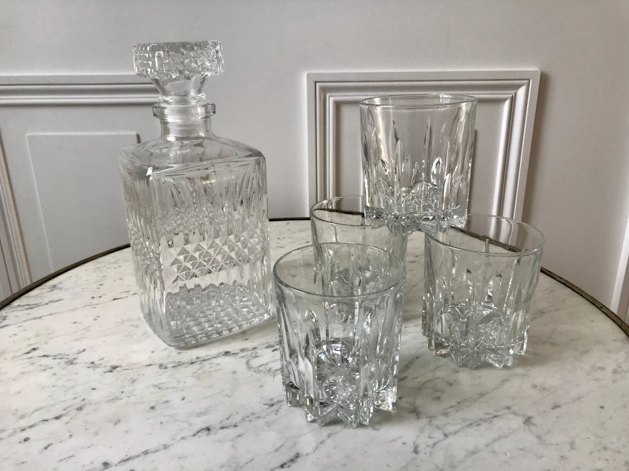 Set of a decanter and 4 vintage whiskey glasses 70s