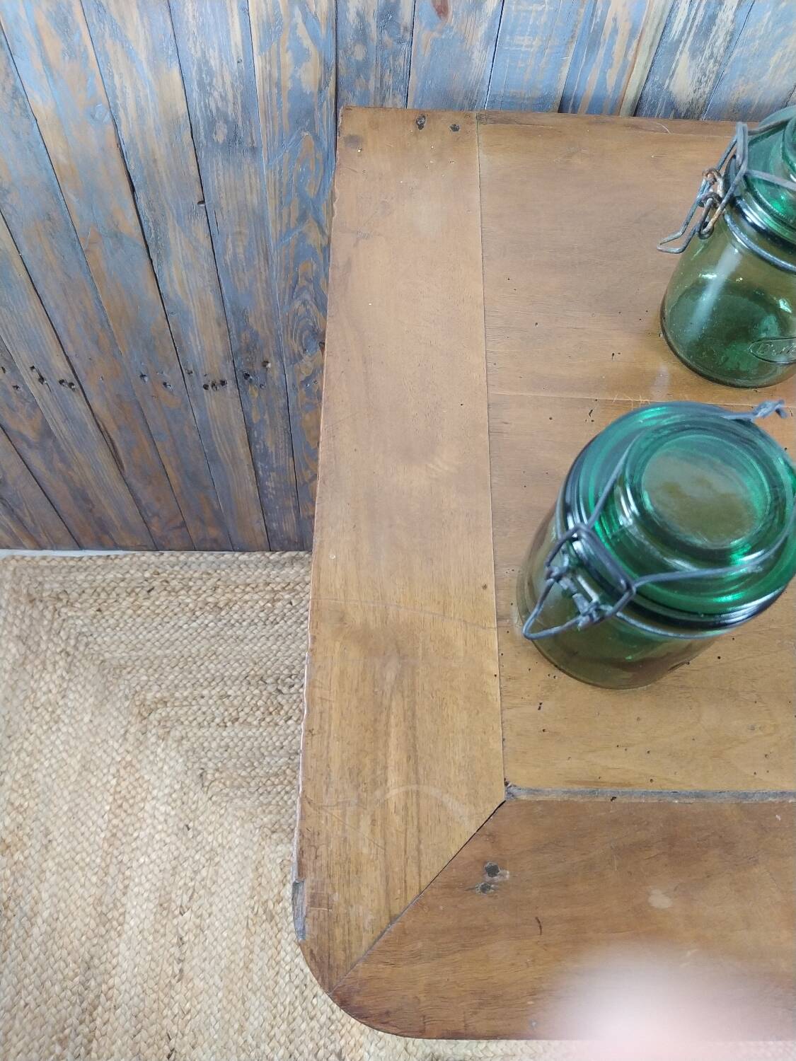 Wooden chest of drawers