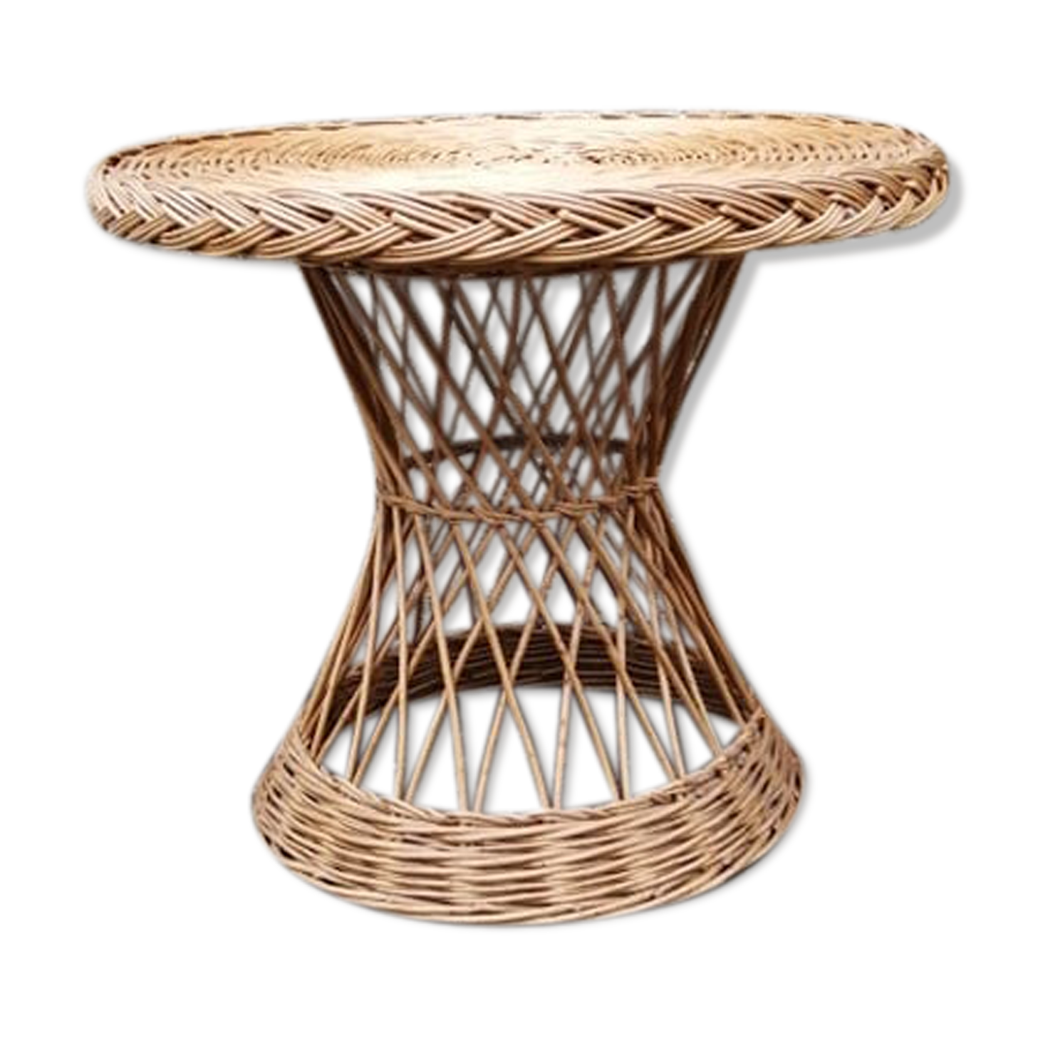Wicker table
