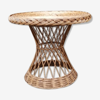 Wicker table