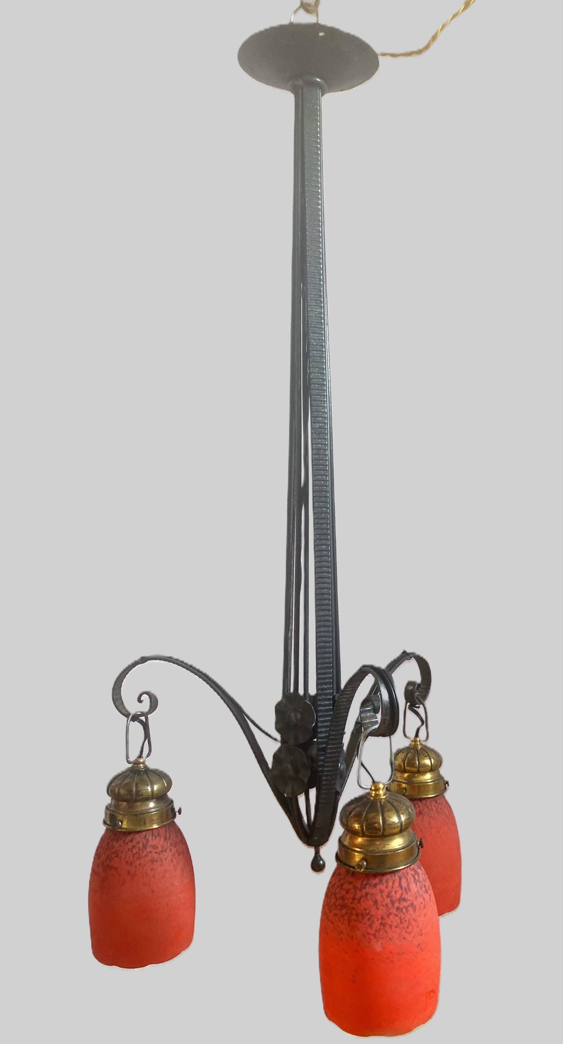 Antique Art Deco wrought iron lustre with 3 tulips in pâte de verre signed Delatte.