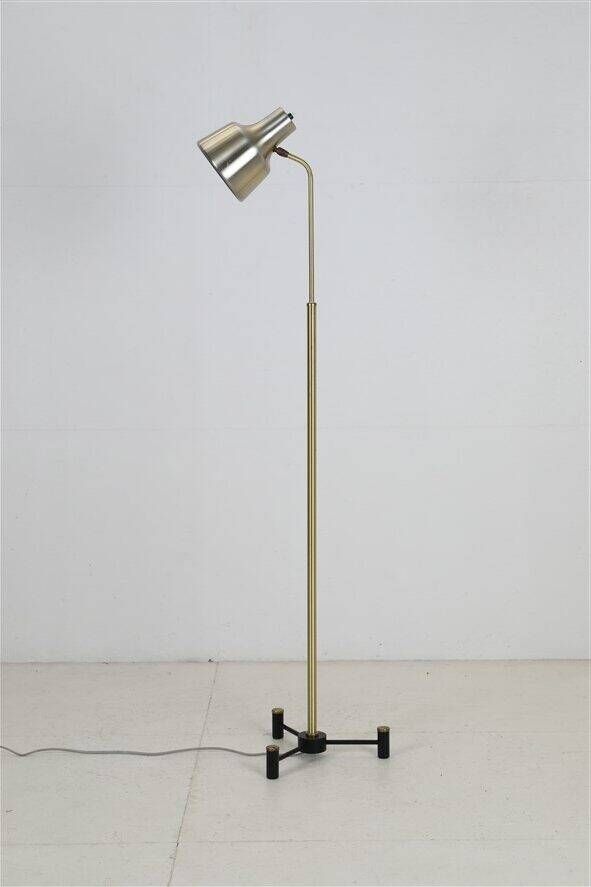 Dansa lamp / C. V. Østergaard floor lamp / reading lamp with "rocket" base / 1960s / 1970s / brass / Danish modern design