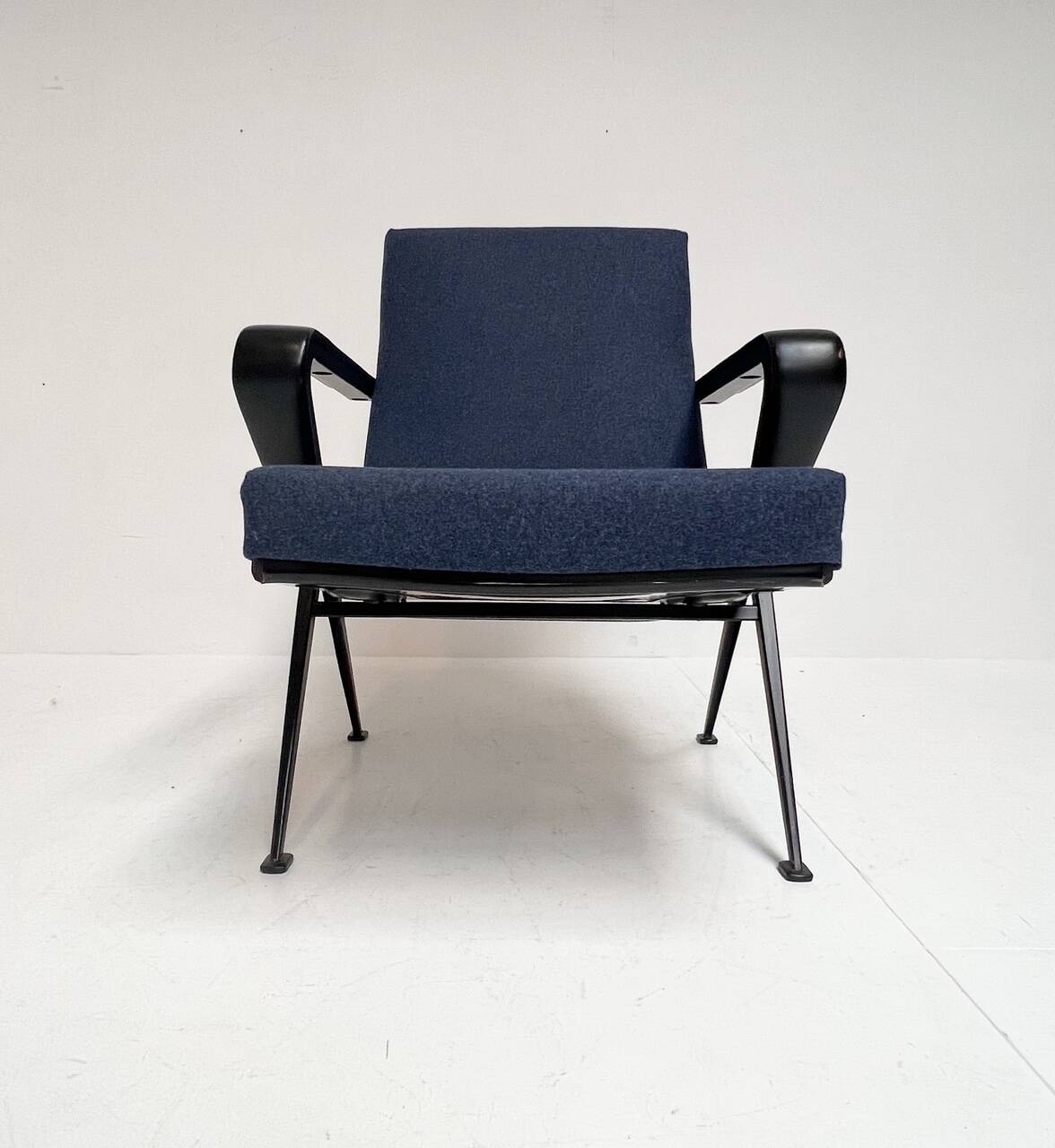 Repose armchair by Friso Kramer for Ahrend de Cirkel, 1960s