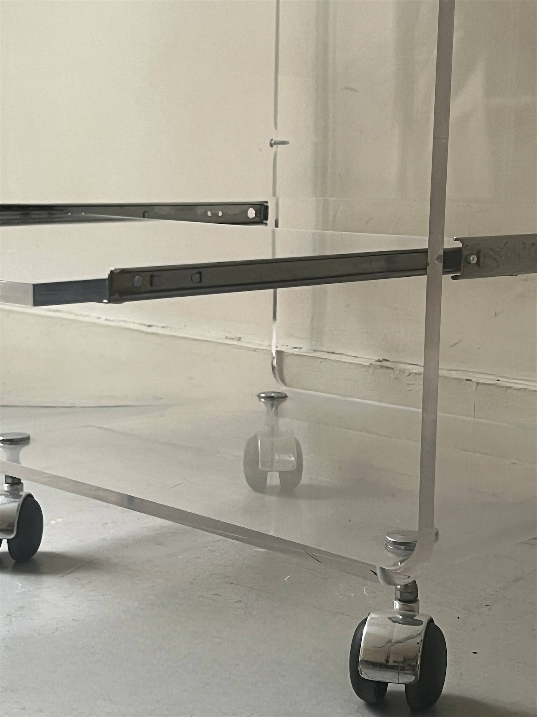 Desk in plexiglass by David Lange for Roche Bobois, design 1970.