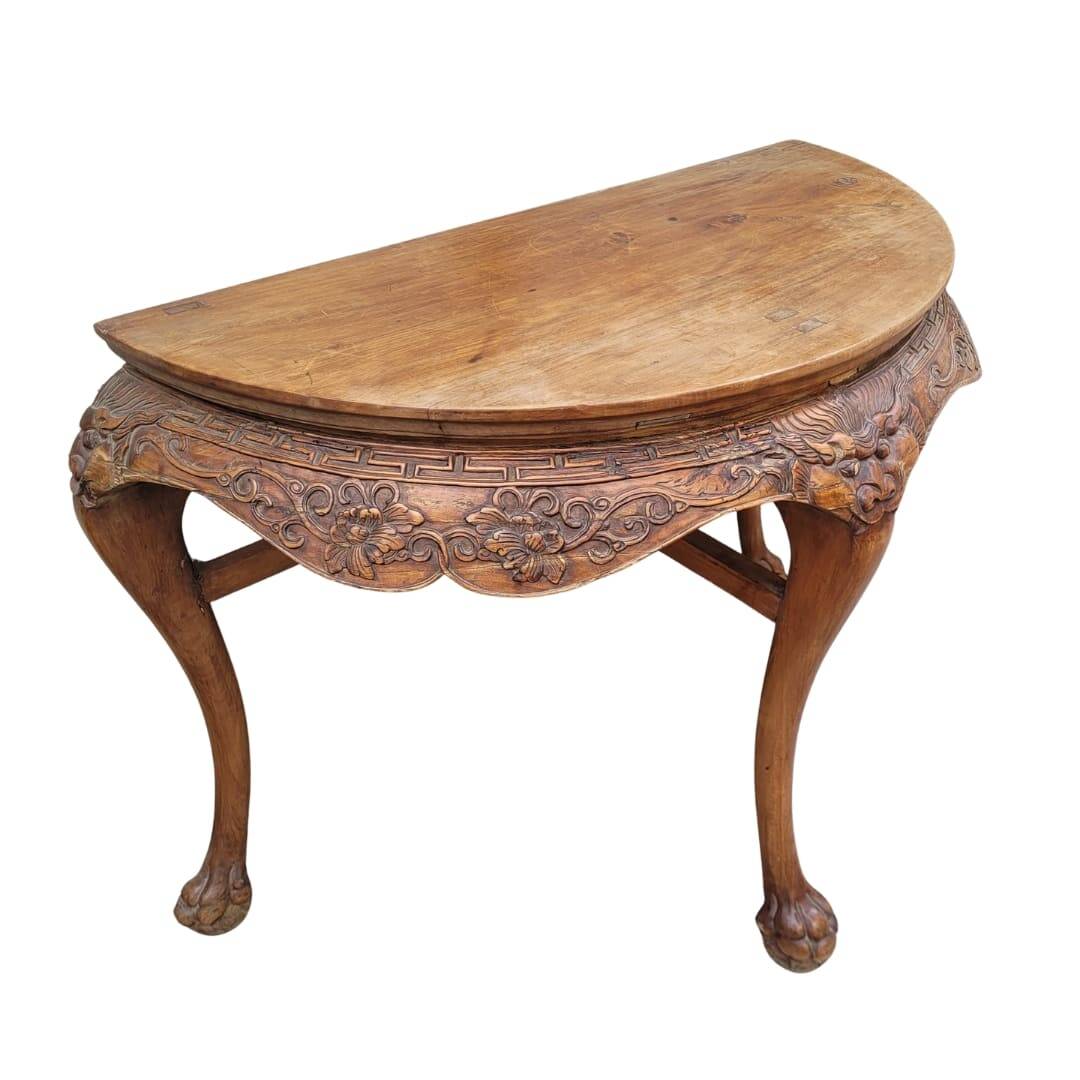 Half-moon console "Yueyazhuo", Huanghuali wood, Qing dynasty, circa 1790 – China