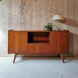Compass feet sideboard