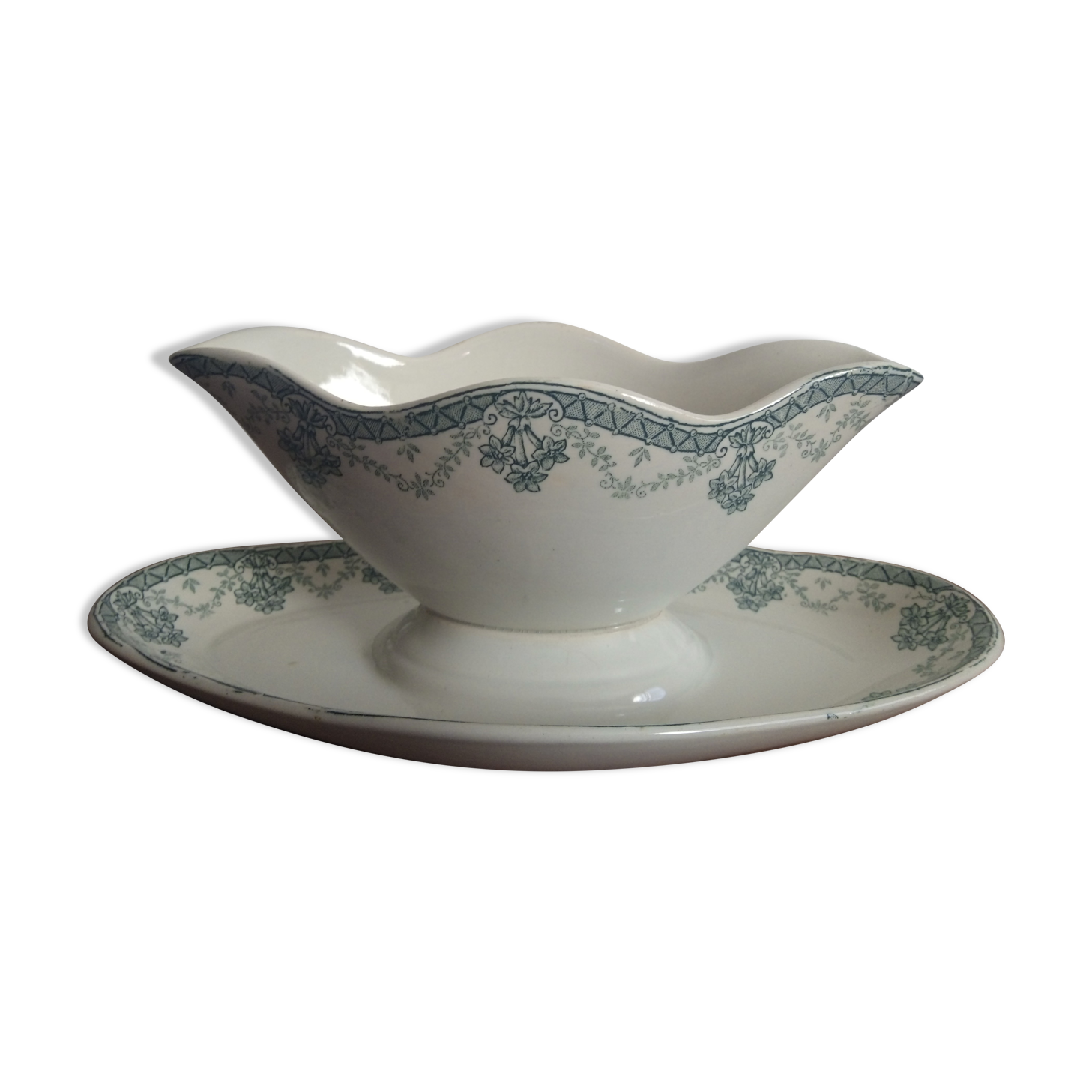 St Amand earthenware sauce dish