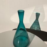 Vase en verre bleu