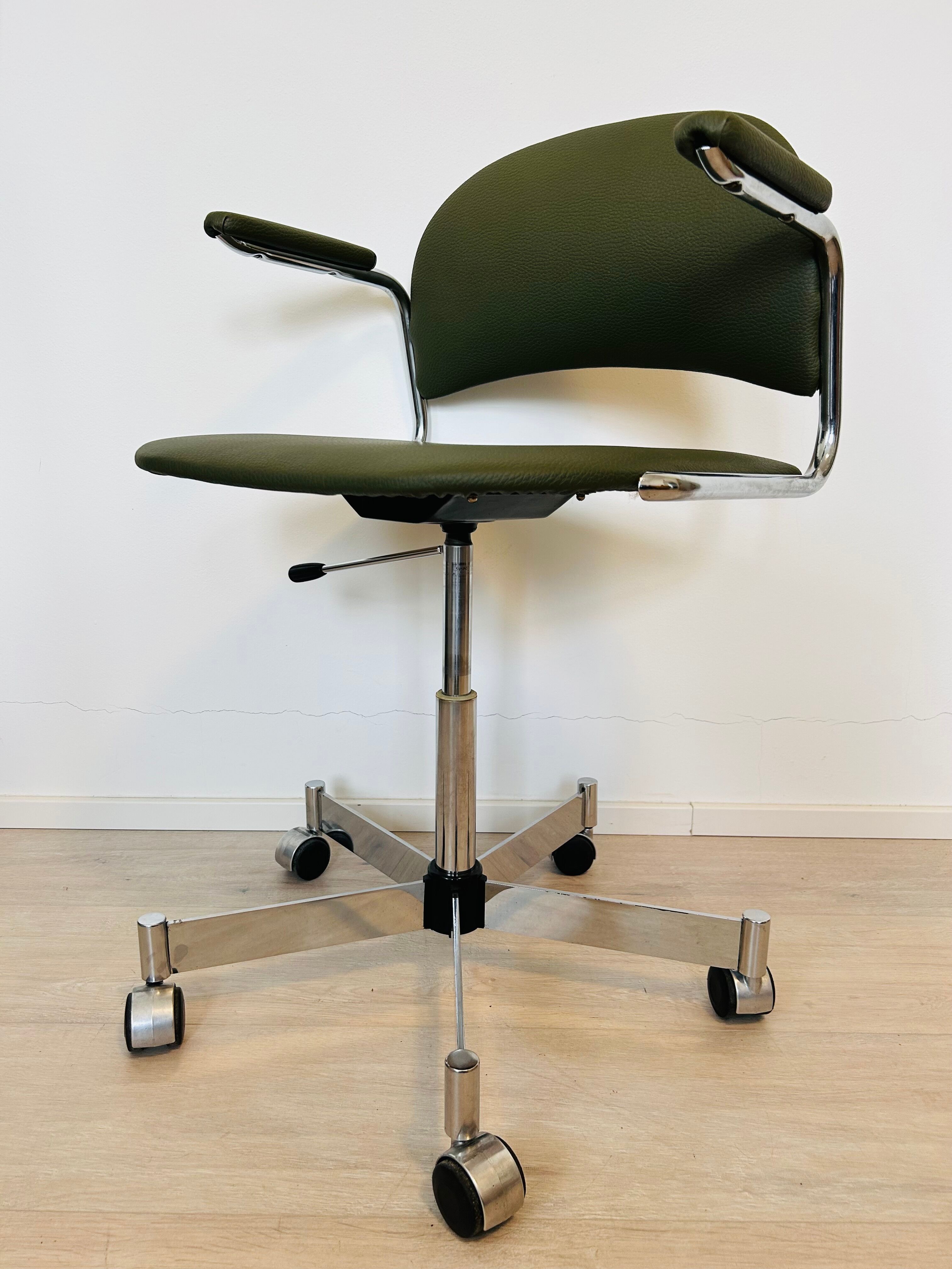Fully Restored Kovona Office Des Chair by Kovona, Czechoslovakia 1980’s