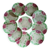 10 assiettes très anciennes en barbotine 