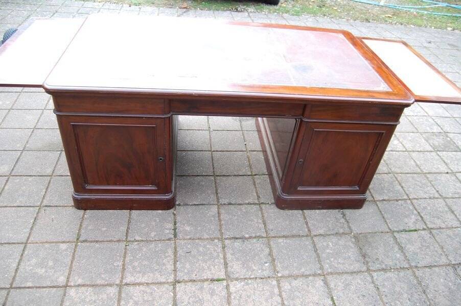 19th century Louis Philippe period mahogany pedestal desk