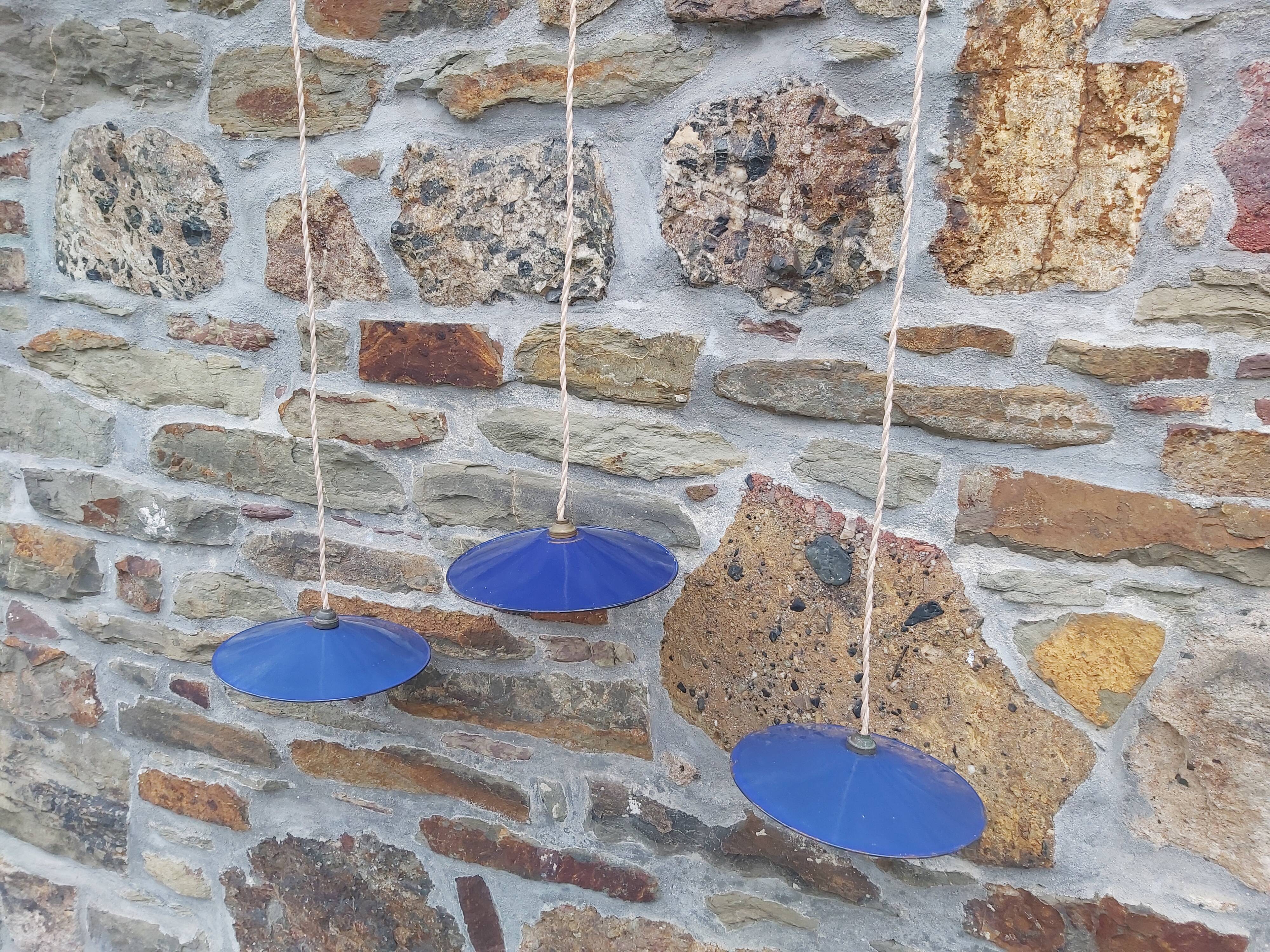 Set of 3 blue enamelled industrial suspensions