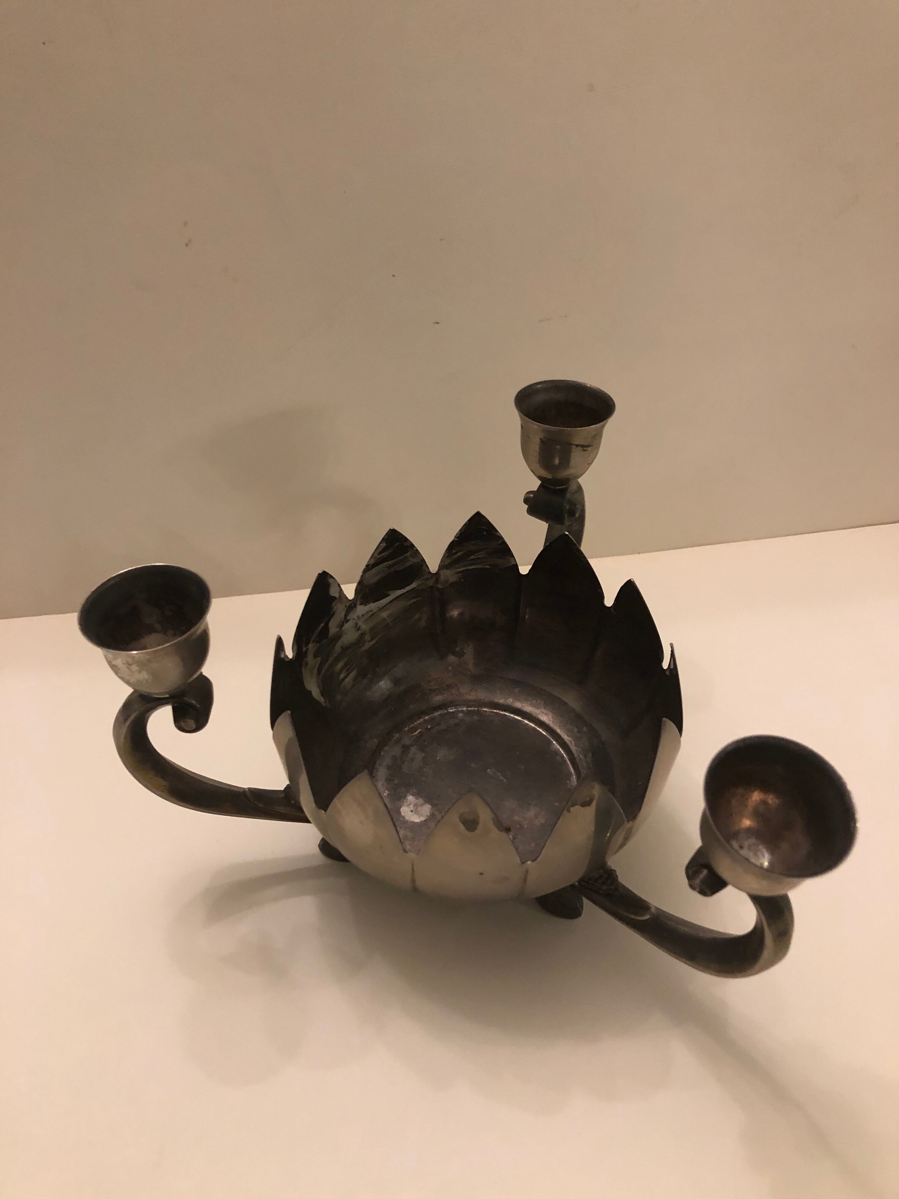 Silver metal centerpiece