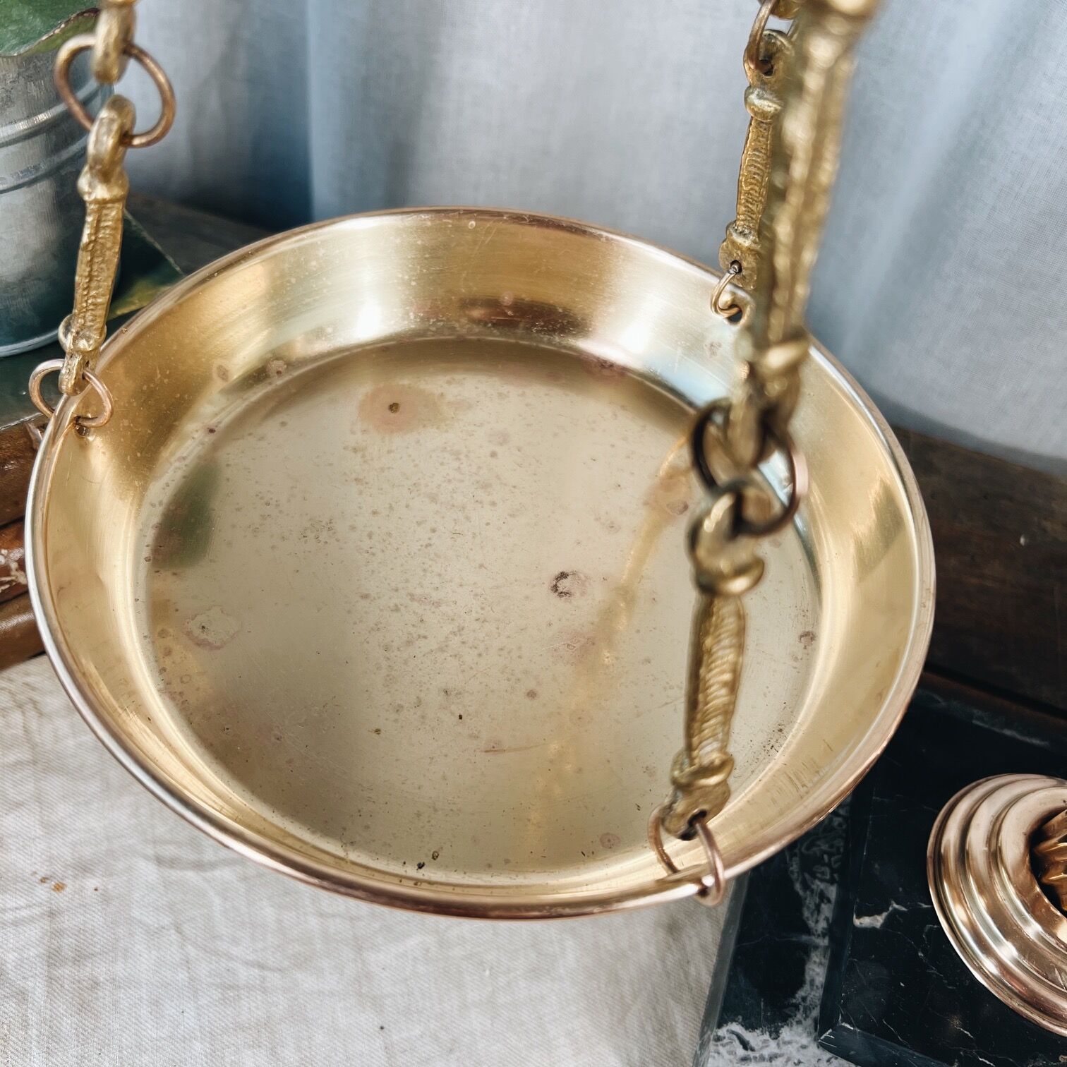 Empire style apothecary scale