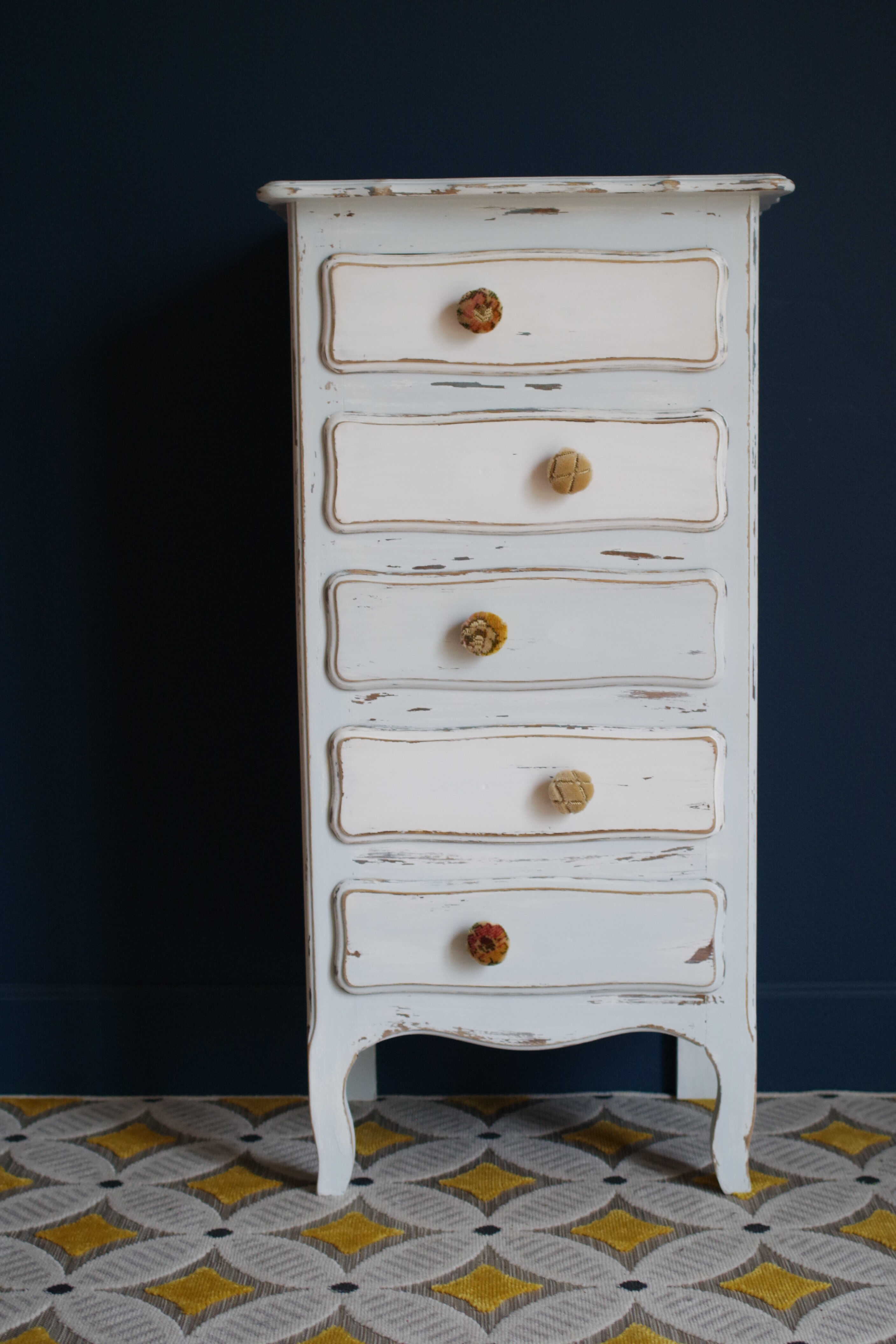 Semainier chest of drawers skated high wood blue and white - floral patterns