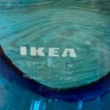 Vase diabolo en verre bleu XL Anne Nilsson pour Ikea