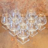 Huit verres vintage anciens en cristal