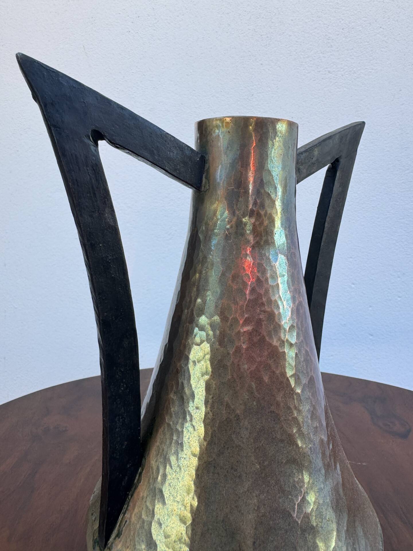 Vase Art Nouveau cuivre martelé