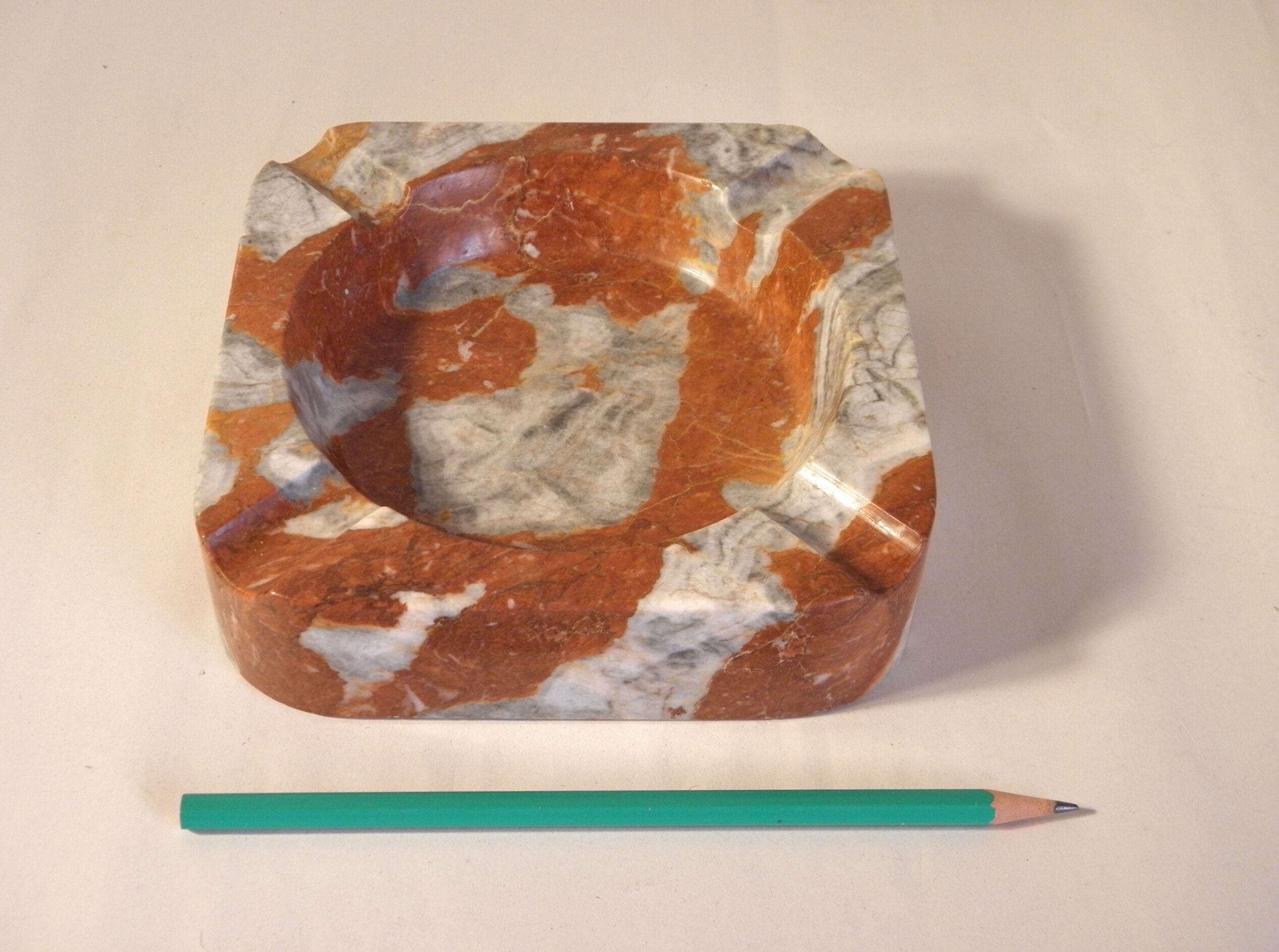 Marble ashtray 15 x 15 cm