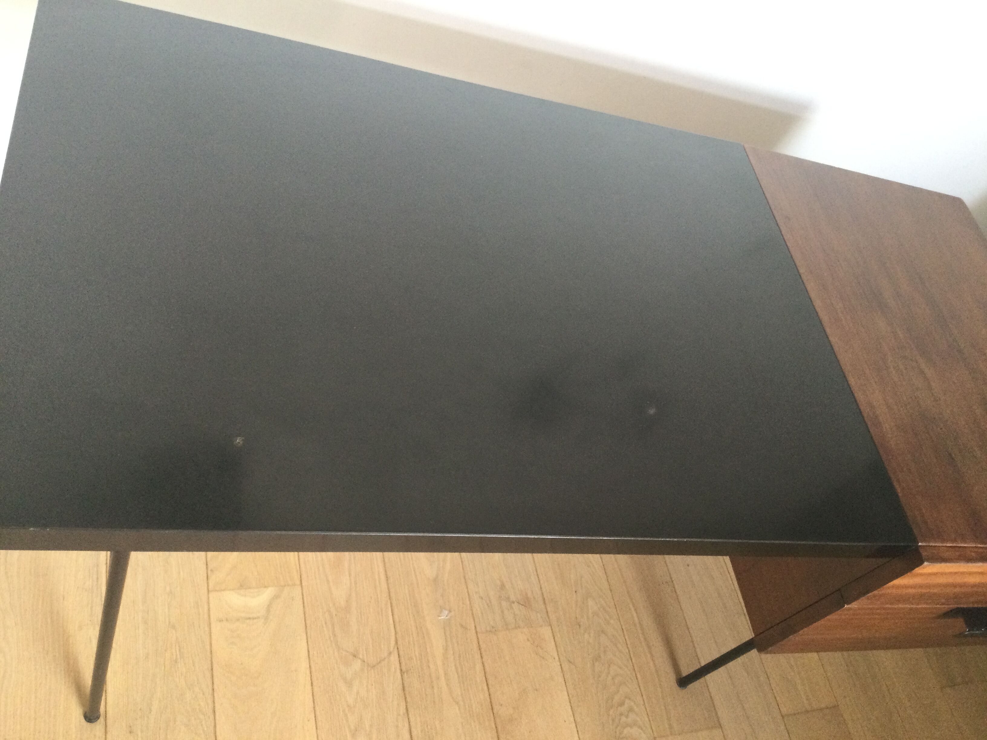 Bureau Pierre Paulin CM141