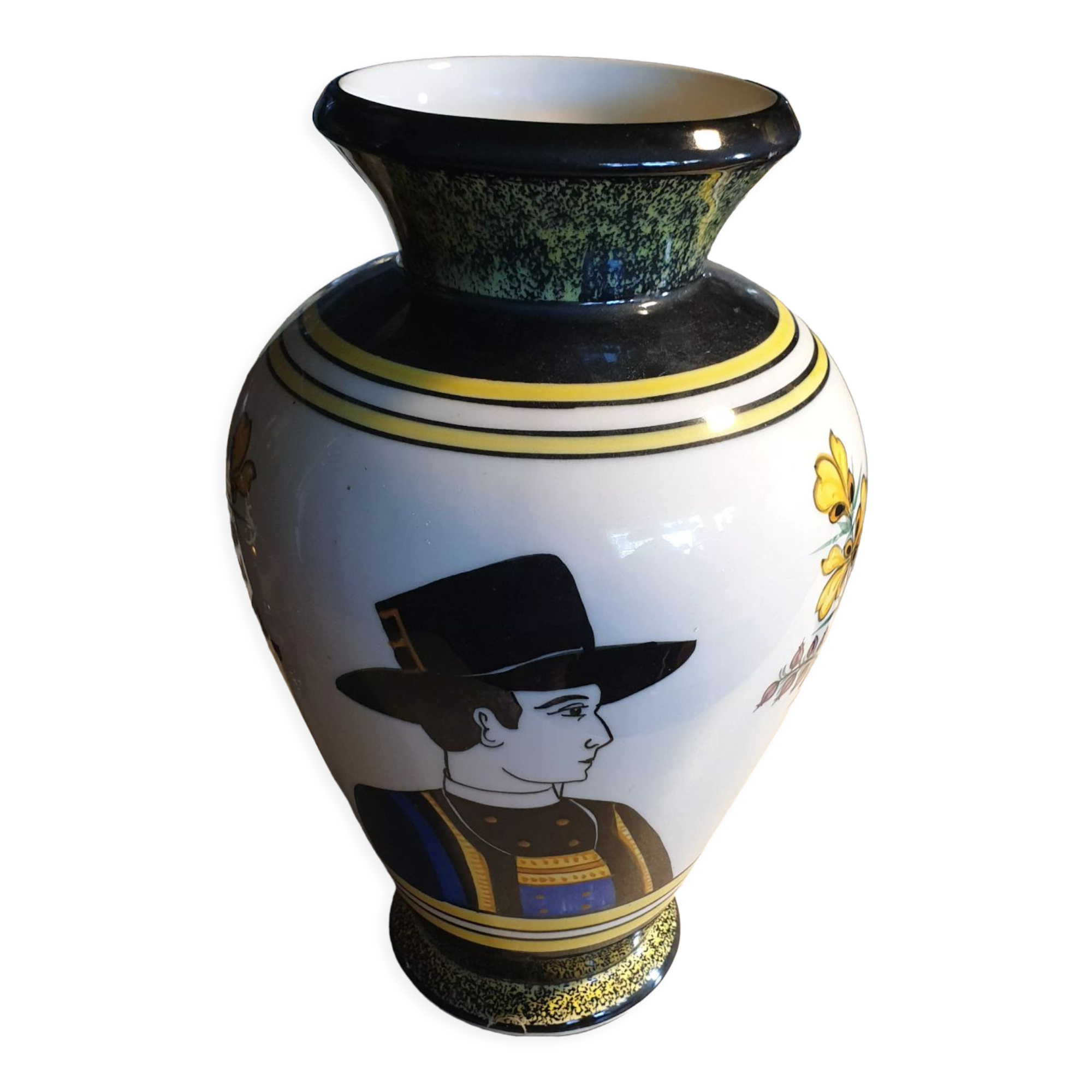 Wedding vase henriot Quimper