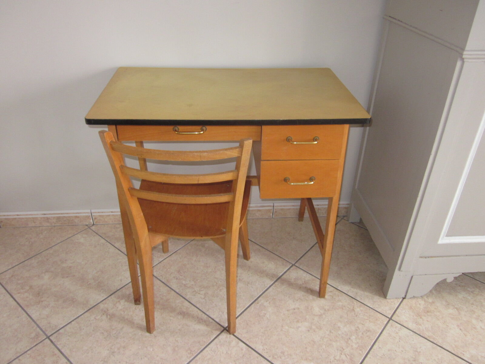 Bureau d'enfant vintage