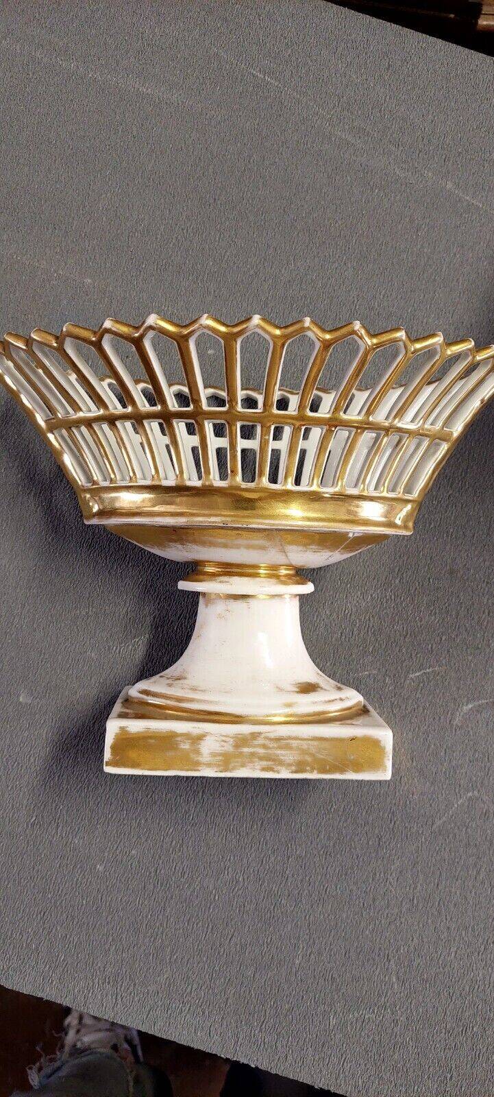Porcelaine vieille Paris centre de table ajouré doré début XIXe siècle