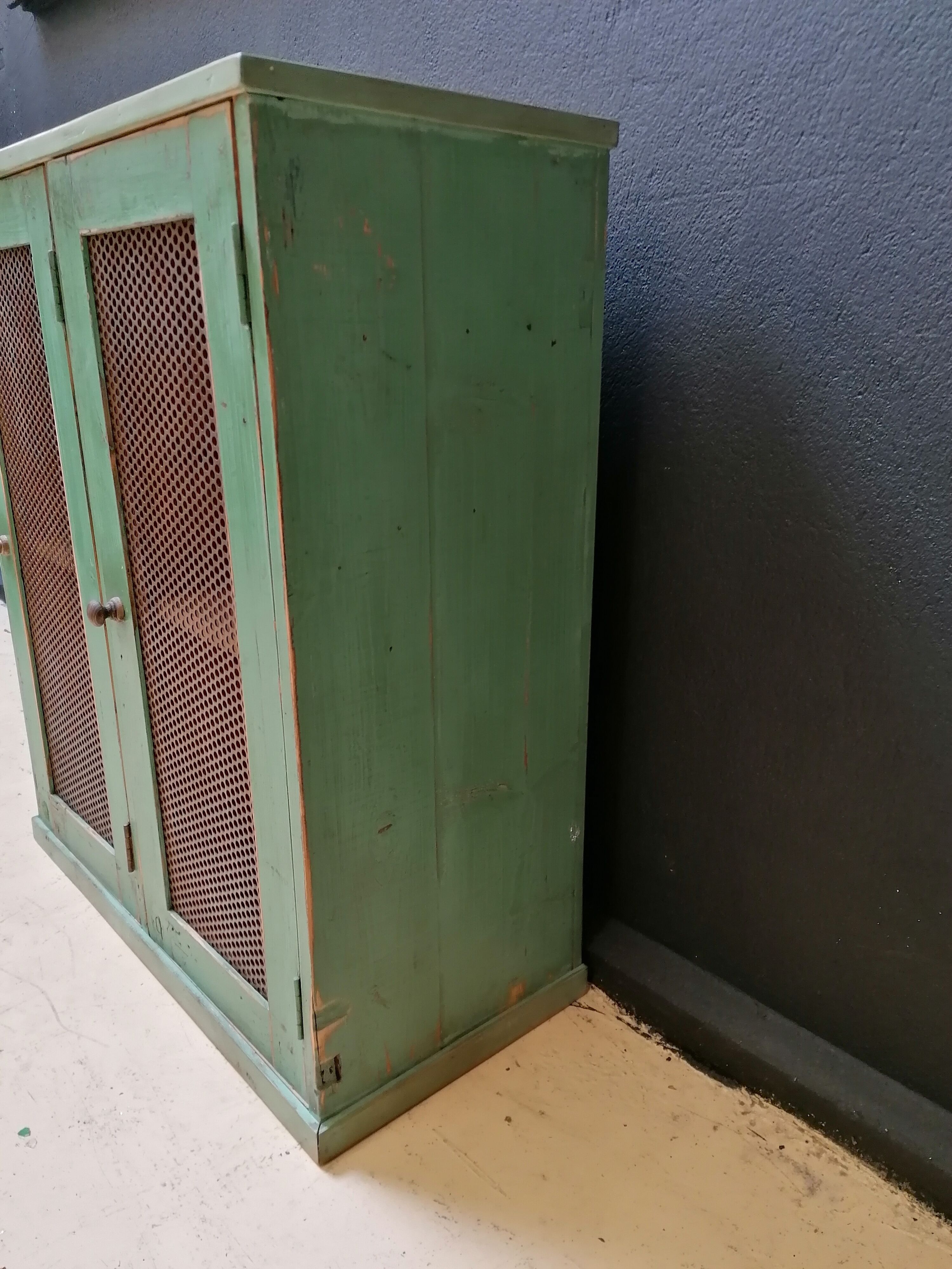 Garde manger en bois années 60