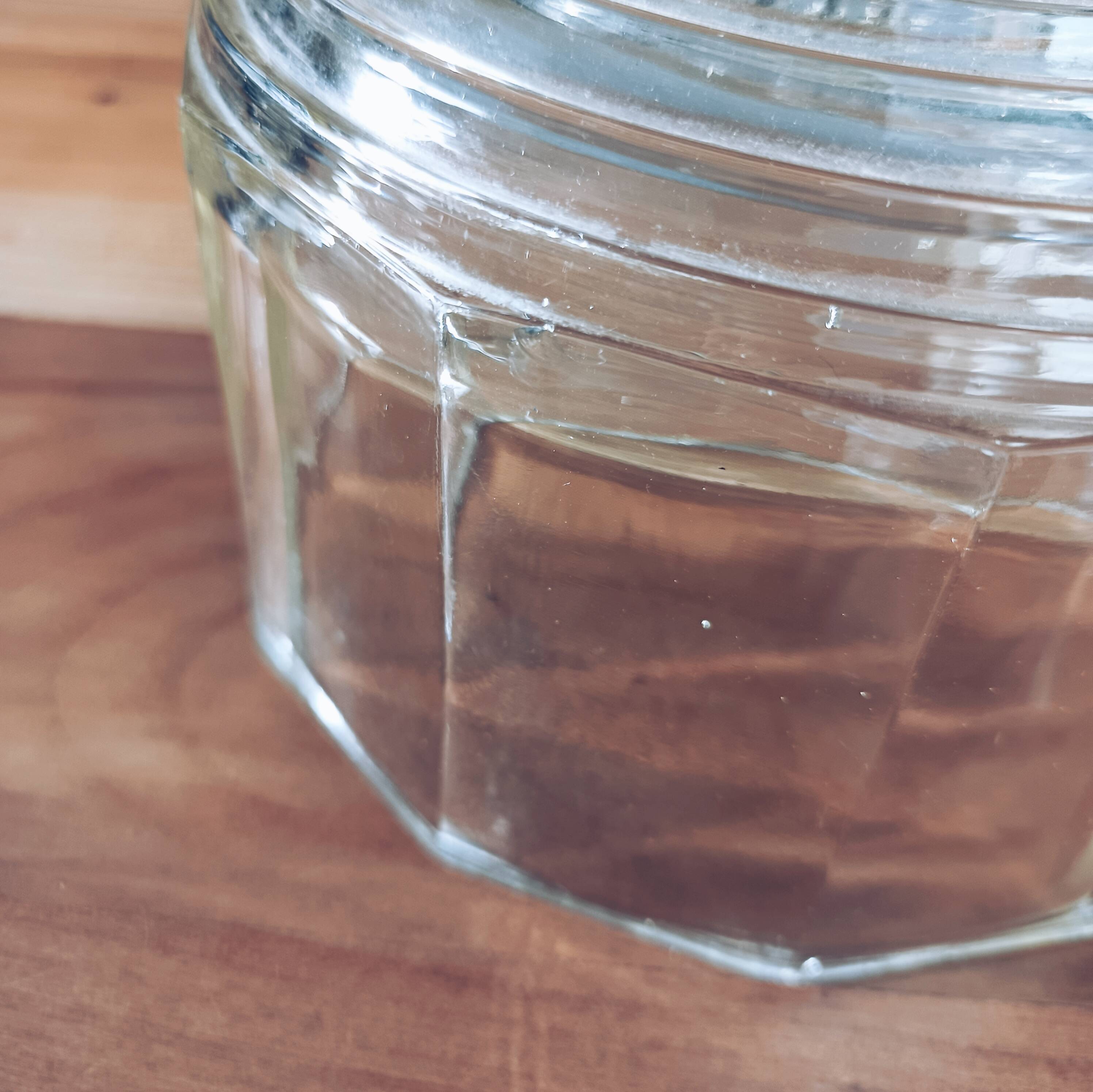 Cheese or glass cake bell