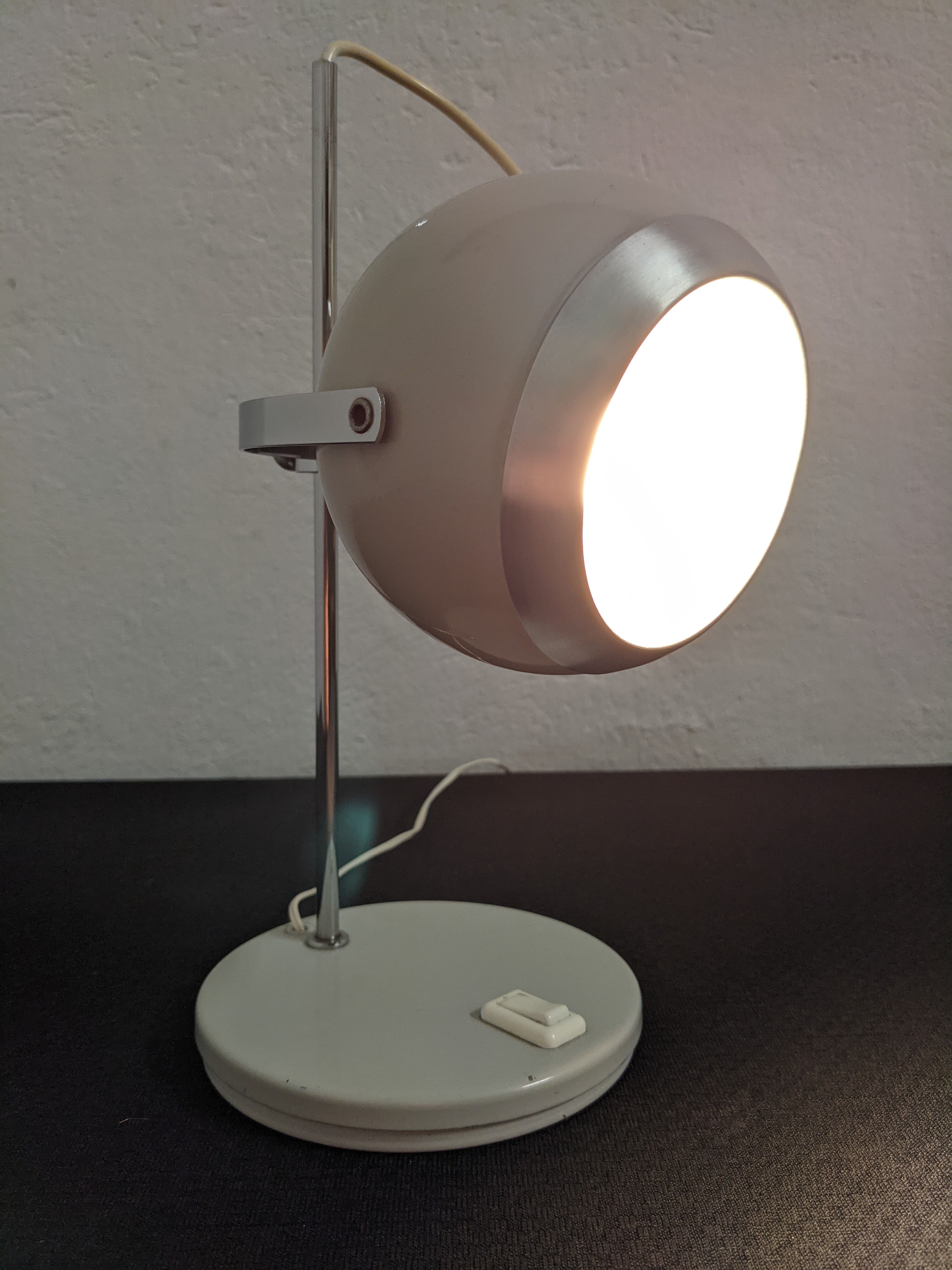 Eye ball lamp of the 60s by Aluminor