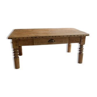 Renovated solid wood coffee table – rustic chic style