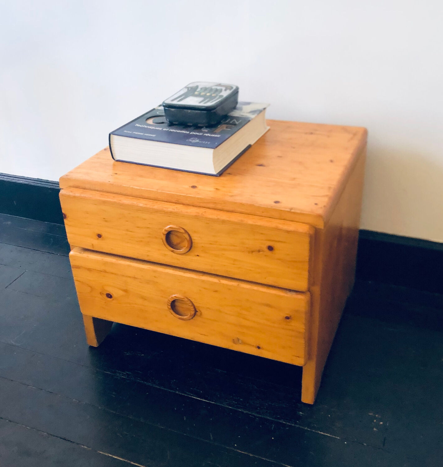 Bedside table assigned to Charlotte Perriand for Les Arcs, in pine, circa 1960.