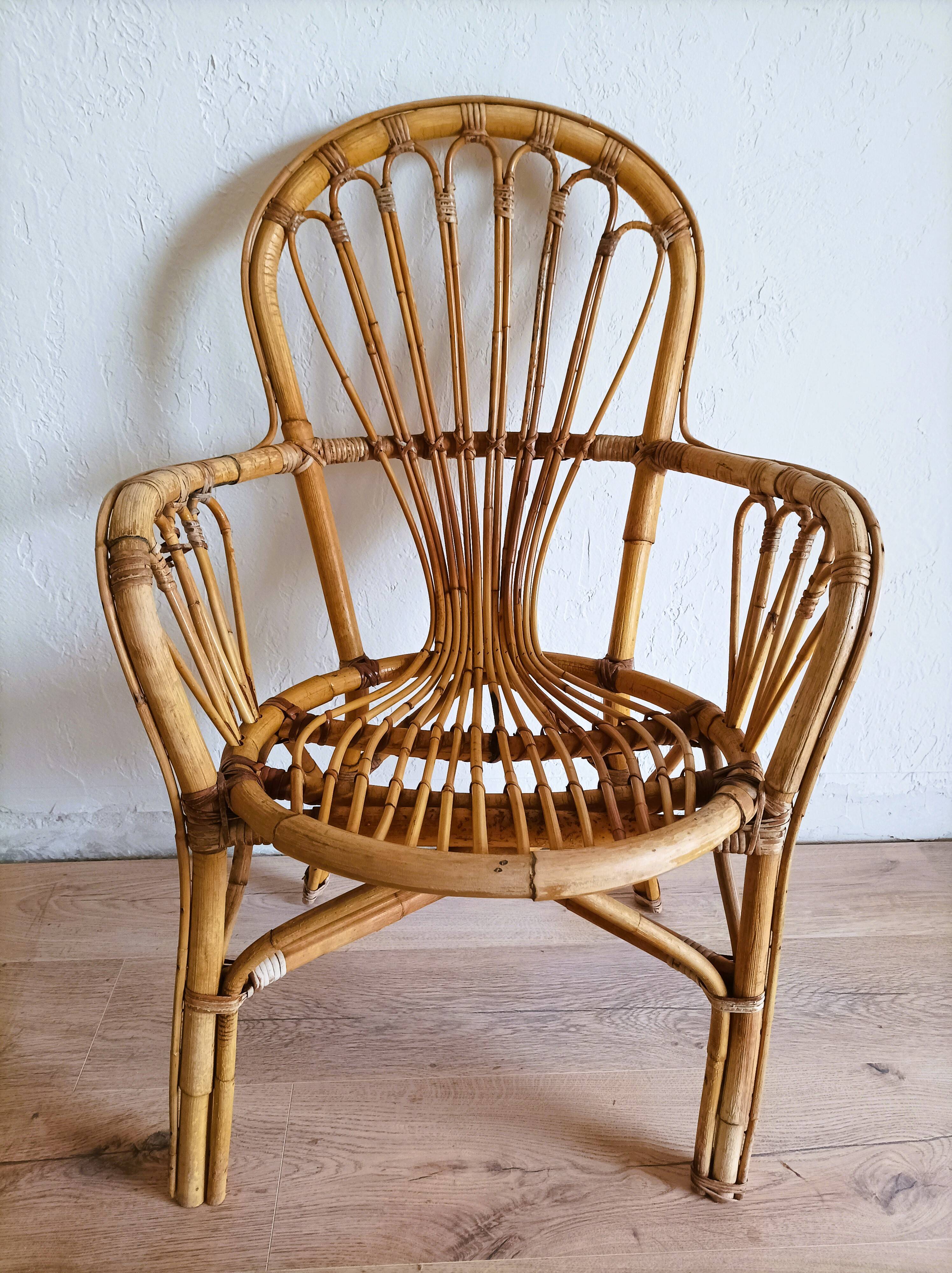 Rattan armchairs and table