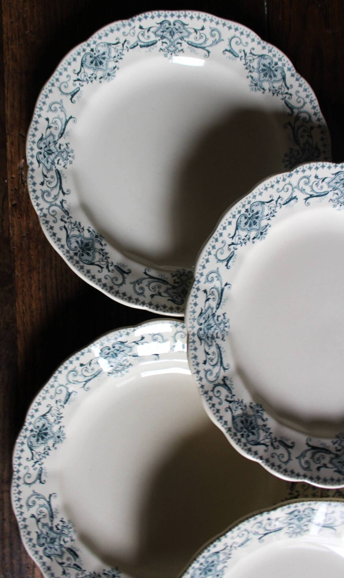 A set of 6 flat plates Terre de Fer Bleu Verdun HBC.