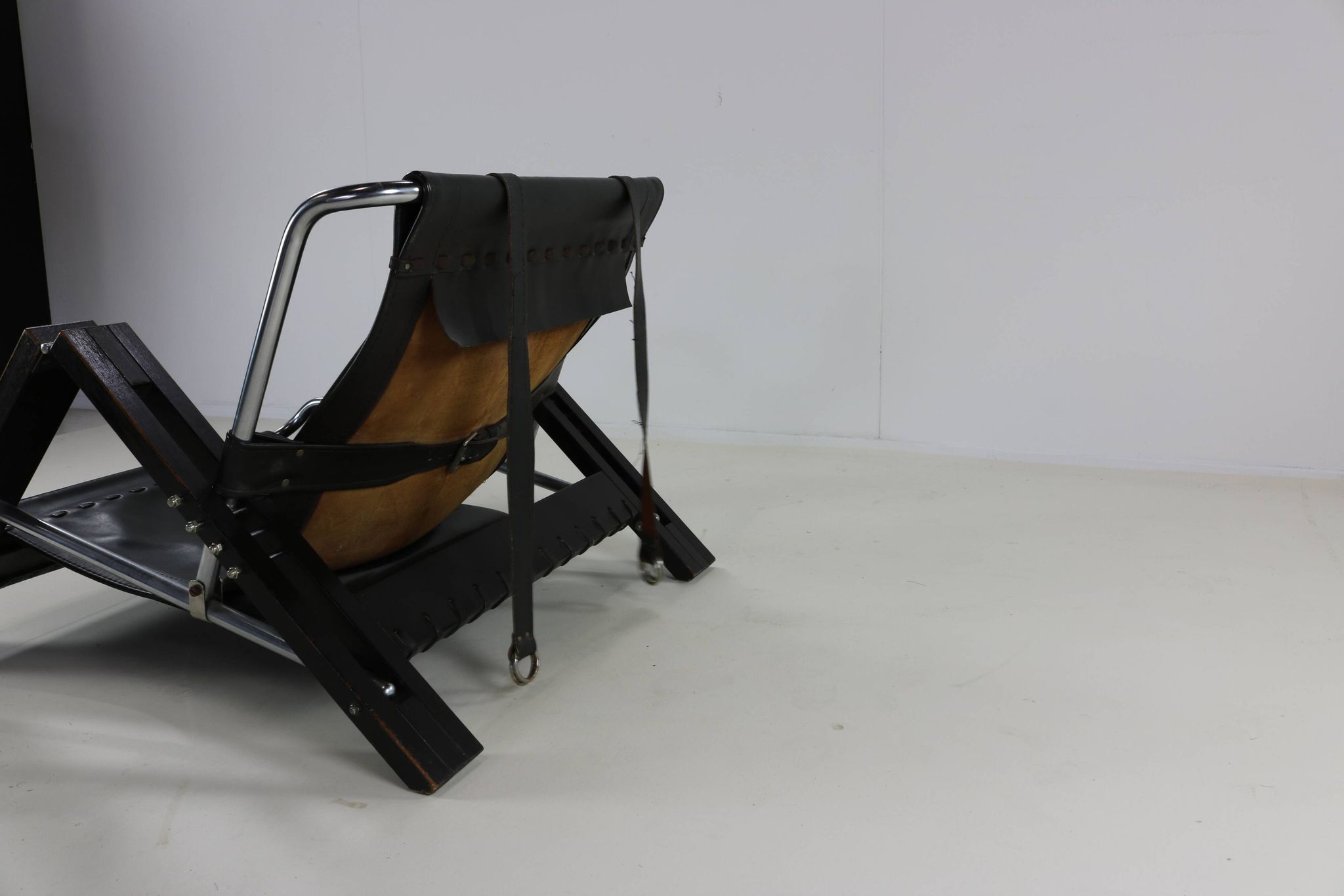 Seventies leather grasshopper lounge object by Sonja Wasseur