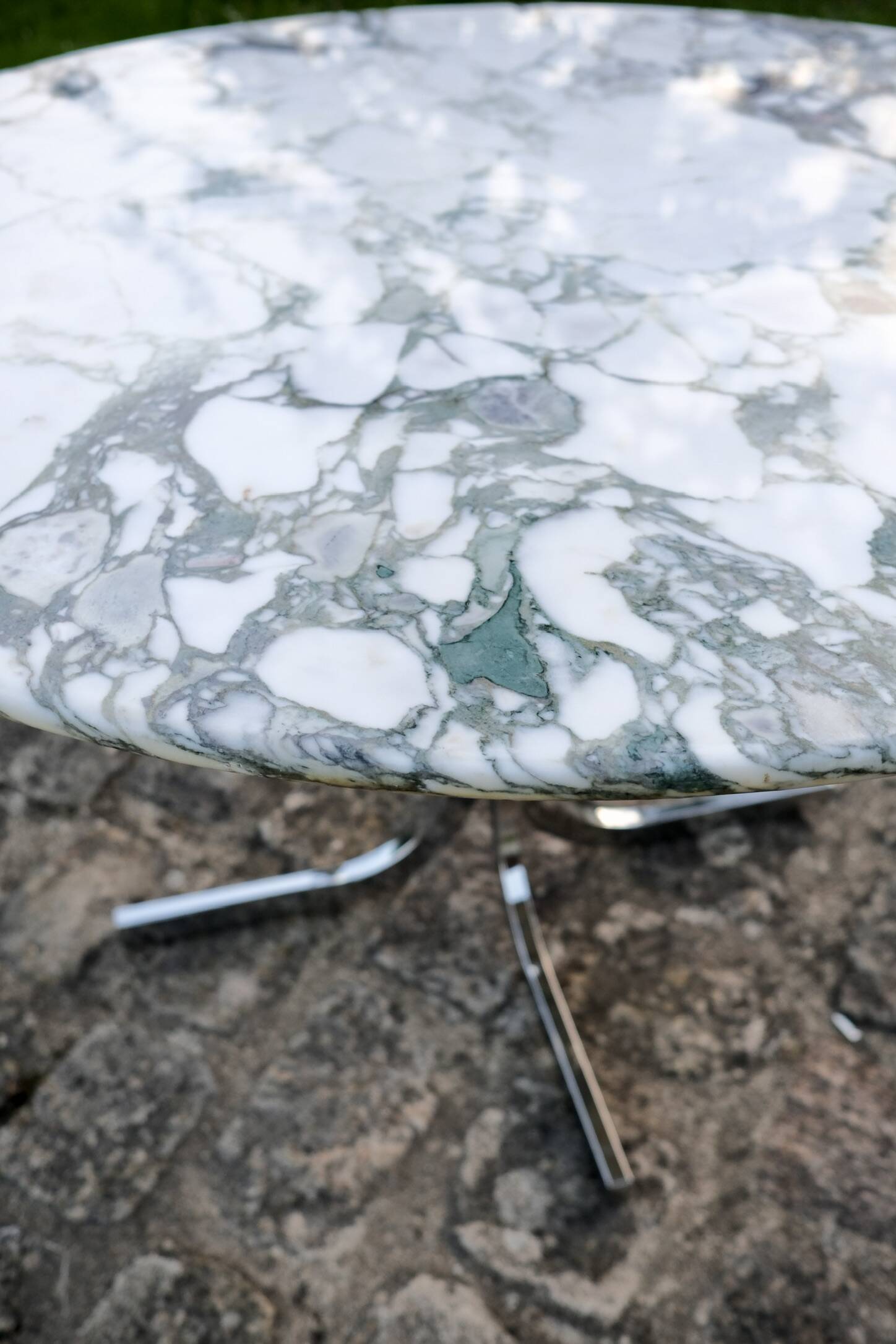 Medici Breccia marble dining table, Italy, 1970s