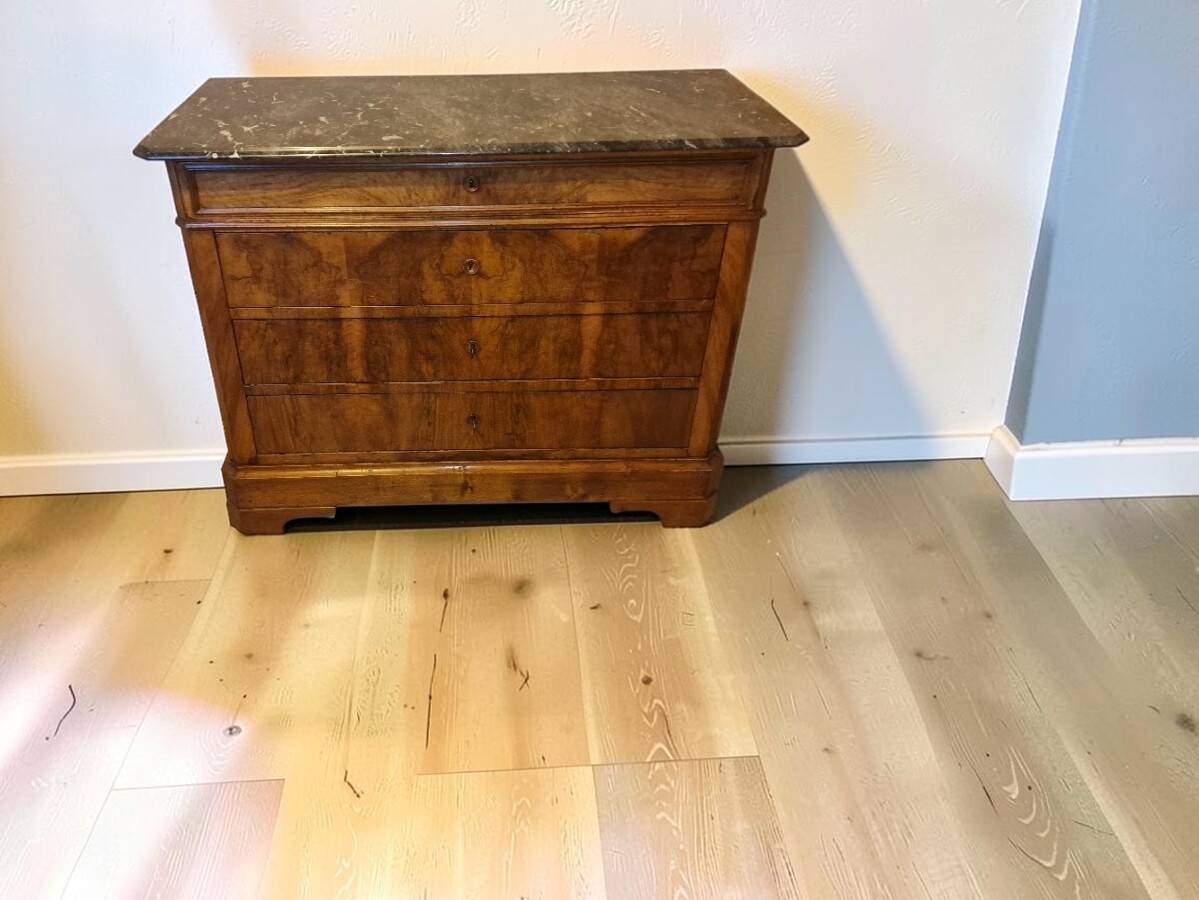 Marble-topped commode from the 19th century