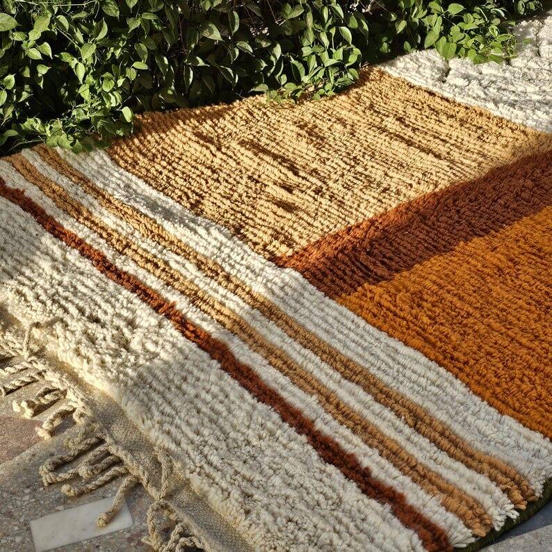 Handmade traditional beni ourain rug, size 2/3 m.
