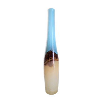 Vase soliflore en verre de Murano en forme de bouteille, H - 50 cm.
