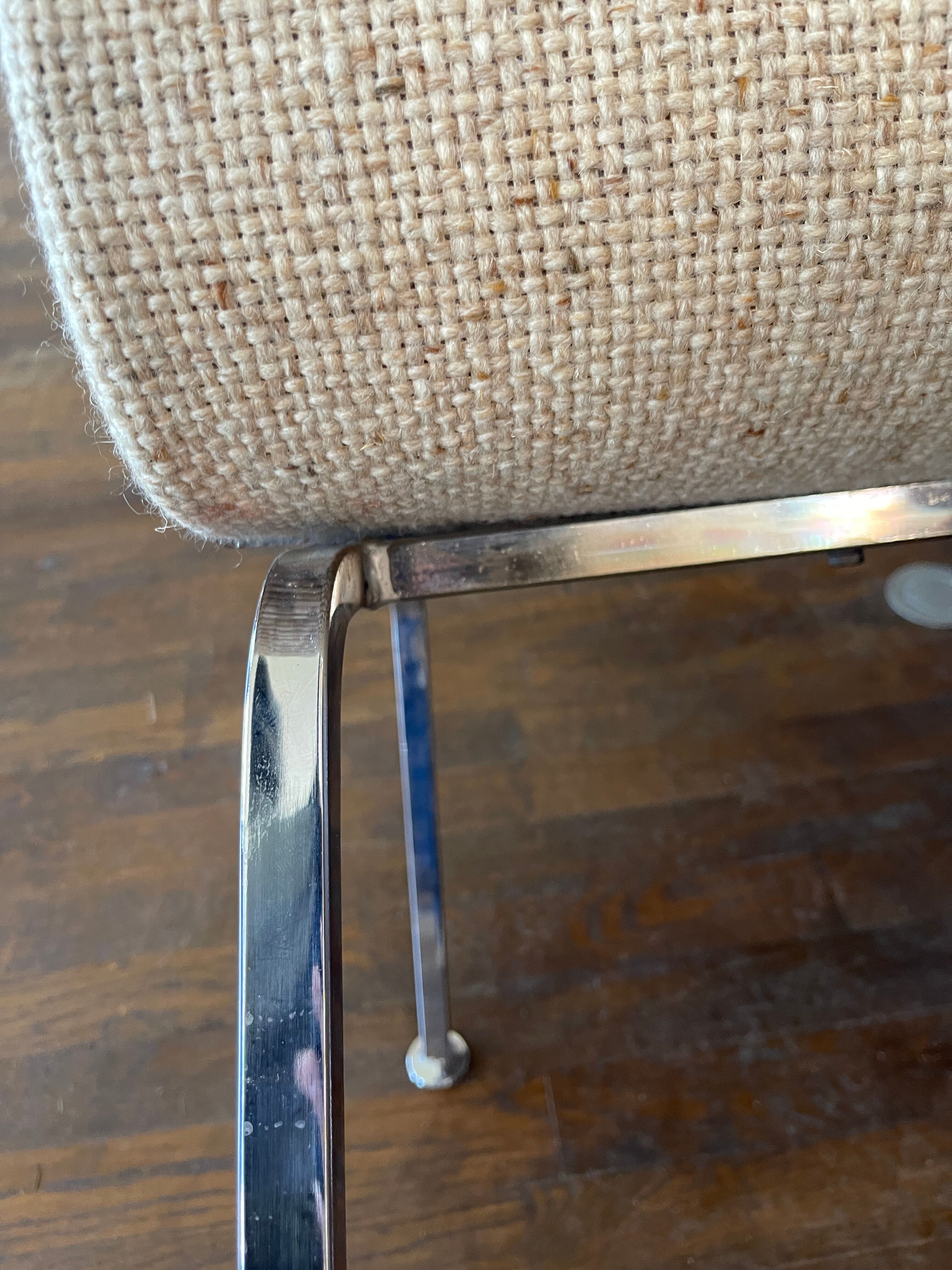 Fauteuil en tissus et métal chromé des années 70/80