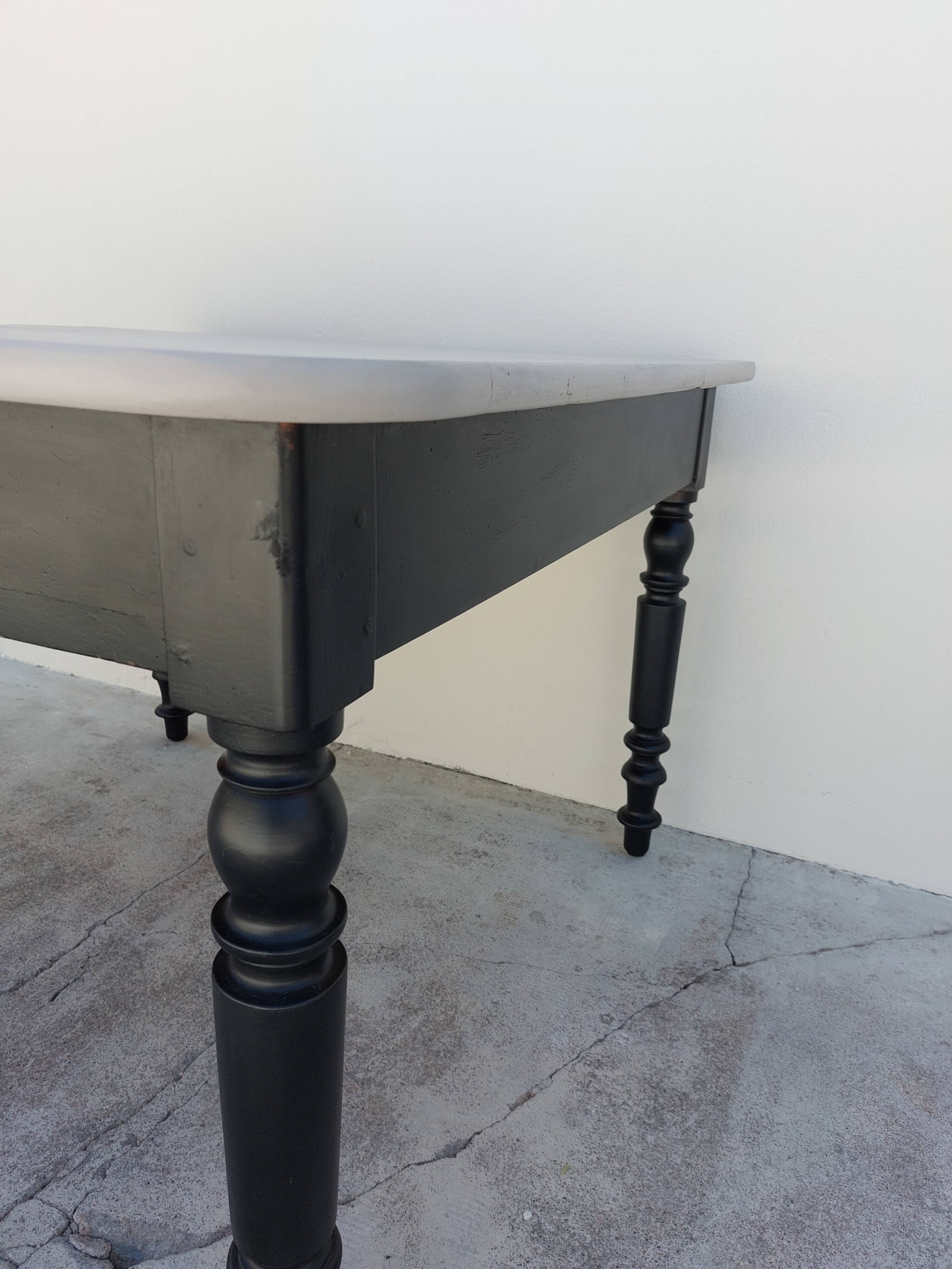 Old farmhouse table 1900 patinated