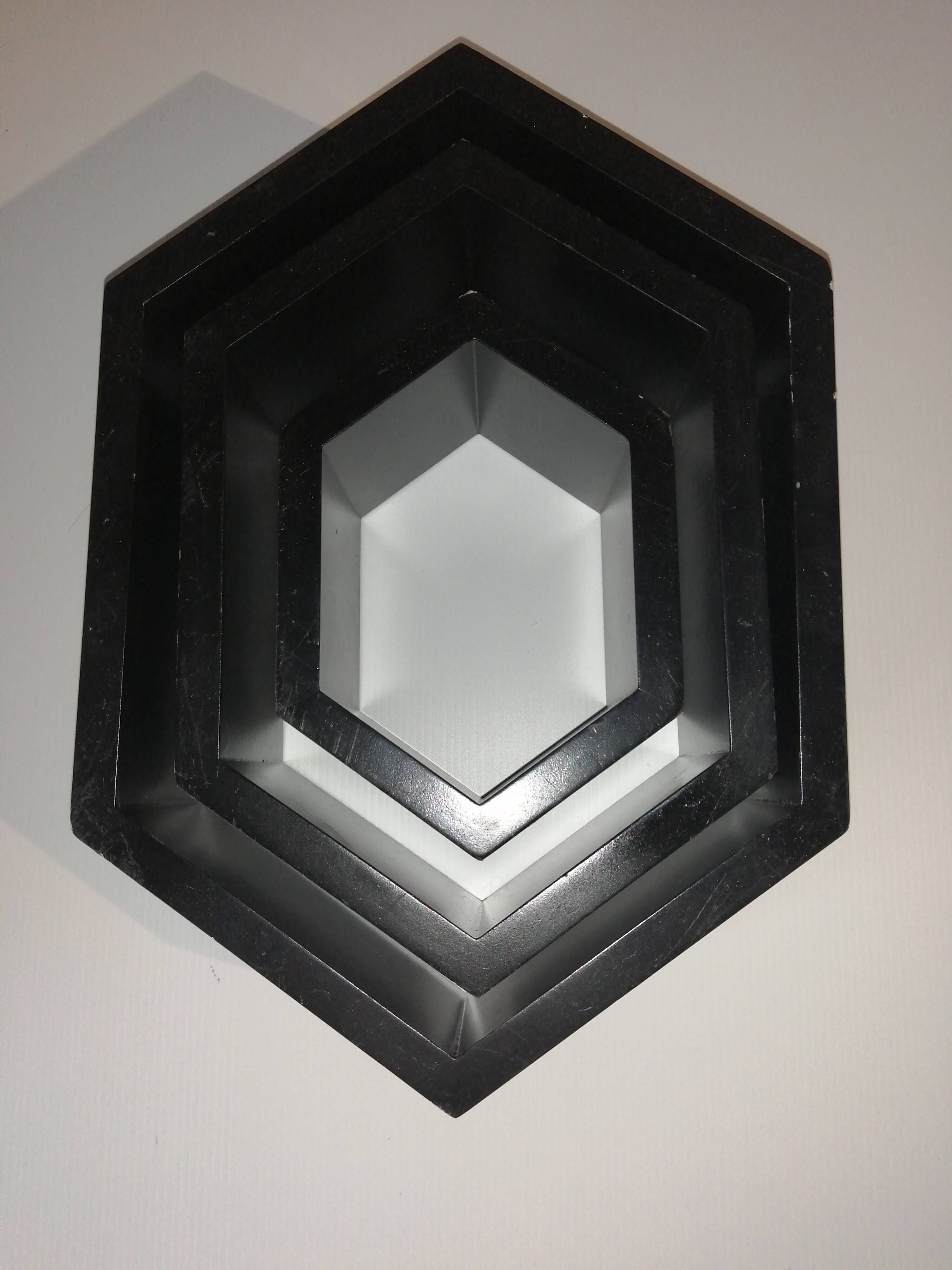 Set of 3 hexagonal nesting shelves design 80s vintage