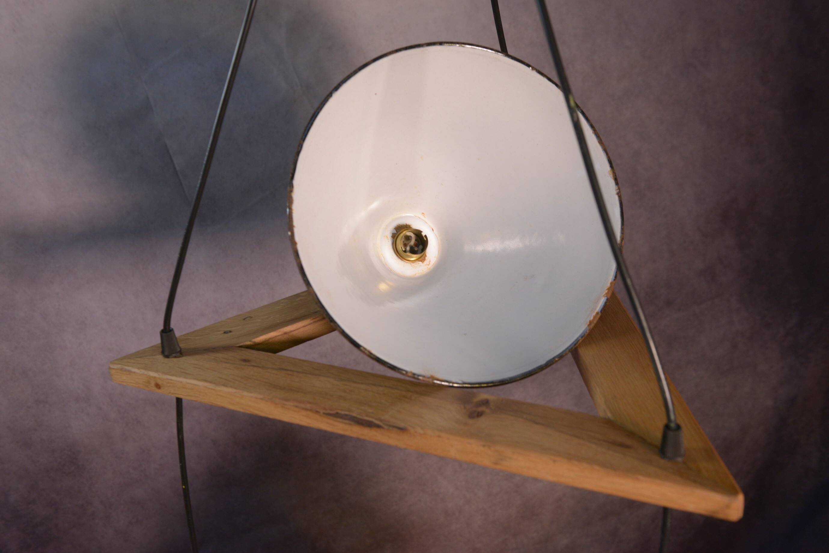 Suspension industrielle design support en chêne avec 3 cloches en métal
