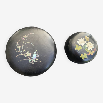 Two black jewelry boxes in black lacquer, mother-of-pearl inlay and hand painted, floral pattern