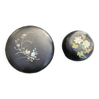 Two black jewelry boxes in black lacquer, mother-of-pearl inlay and hand painted, floral pattern