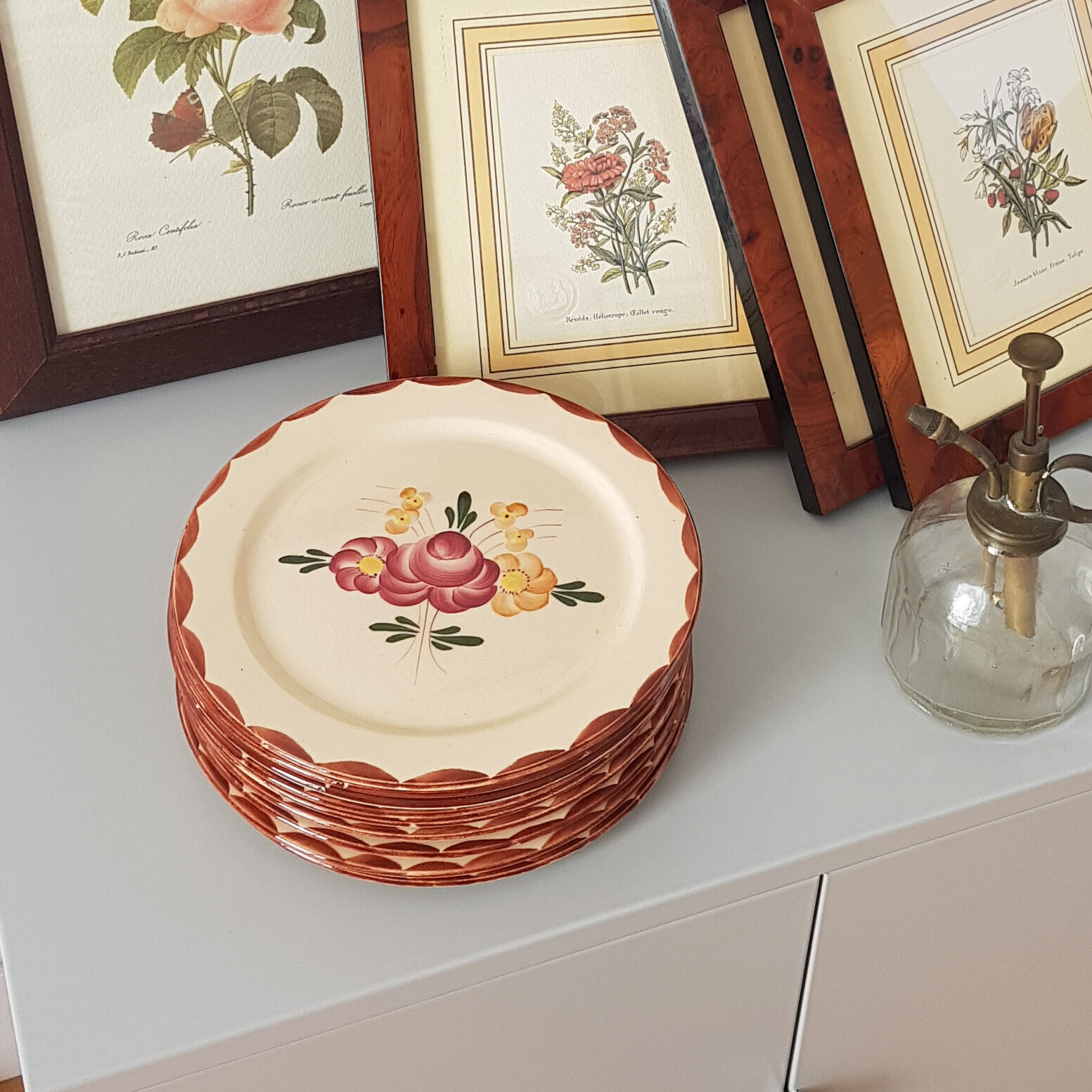 Set of 8 Longchamp dessert plates